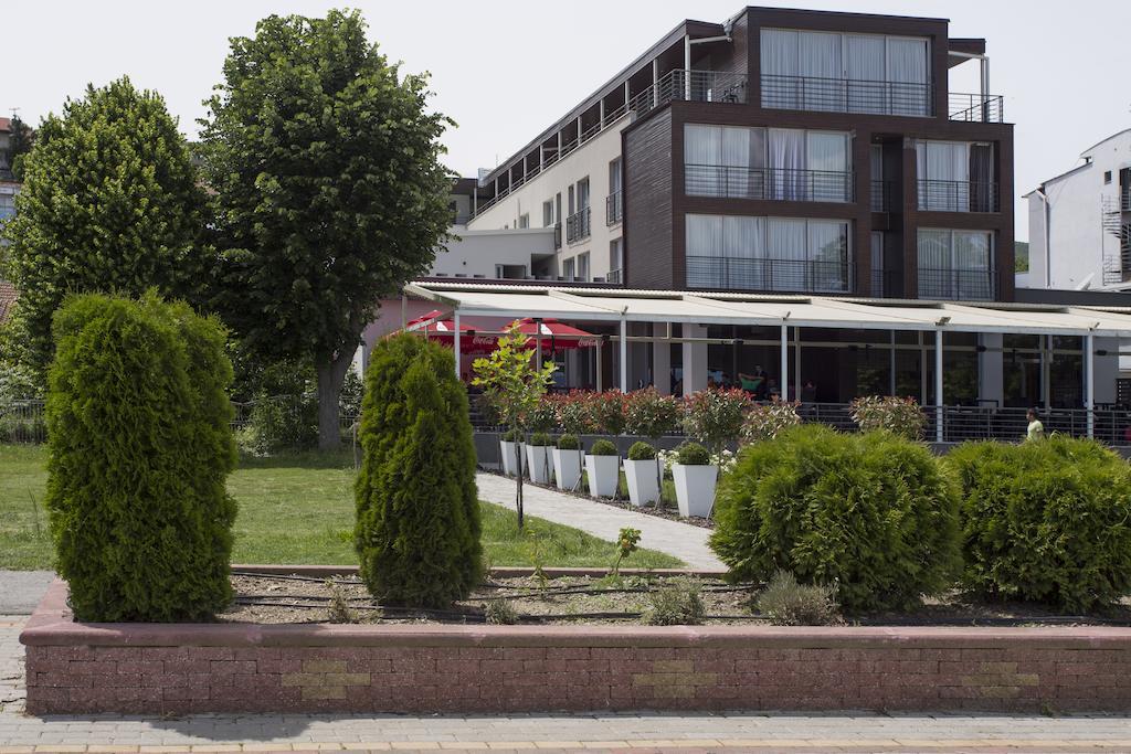 Romantique Dojran Hotel Exteriör bild